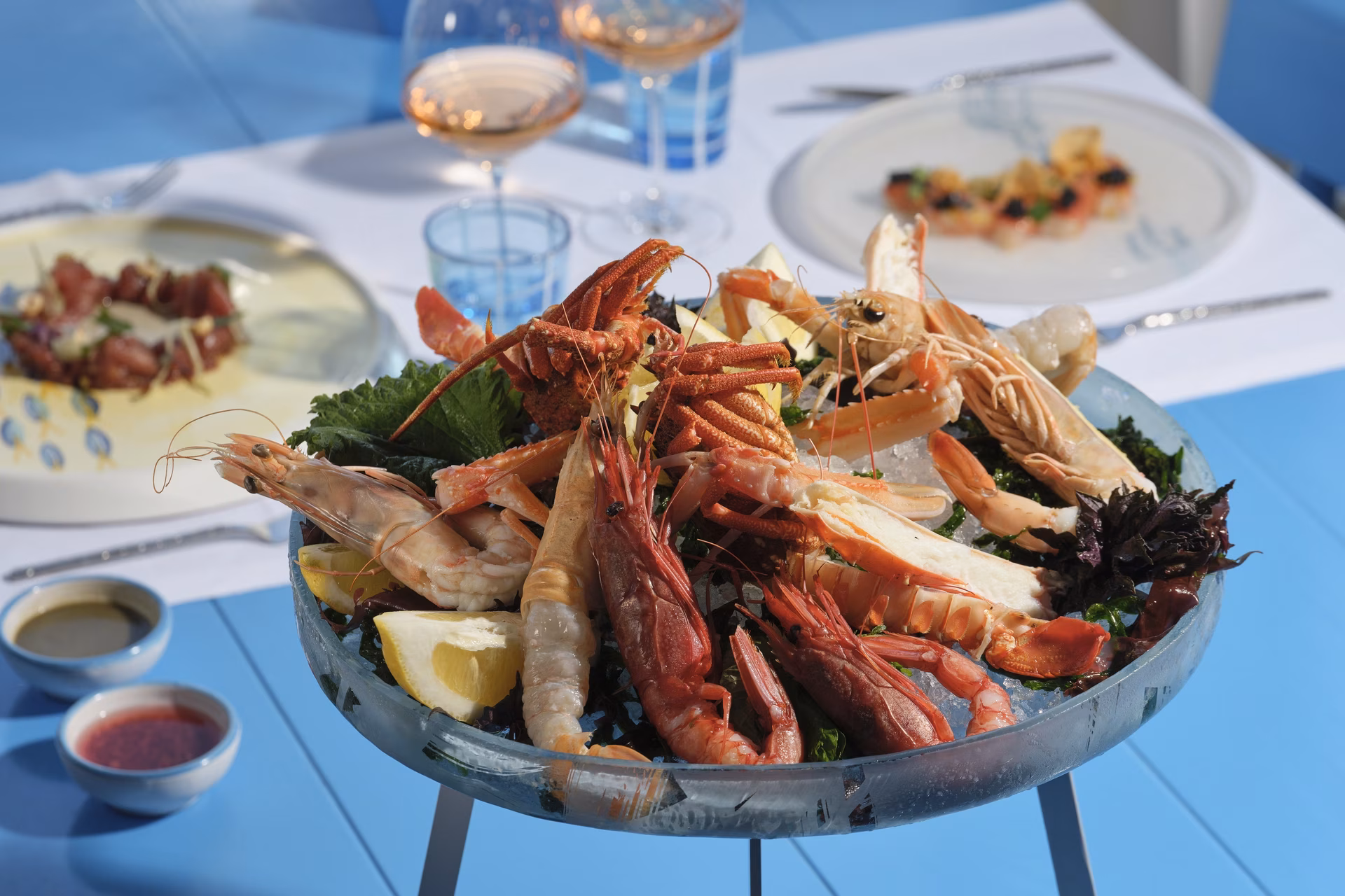 Il Riccio signature dishes Raw Seafood Plateau
Sea Urchin Spaghetti
Whole Baked Fish
